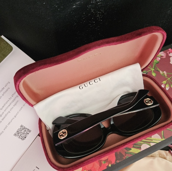 Gucci  interlocking GG logo  Oversized sunglasses - Picture 10 of 10
